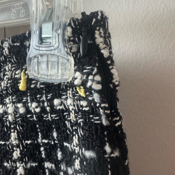 Elegant Black Floral Women's Skirt - Picture 5 of 12